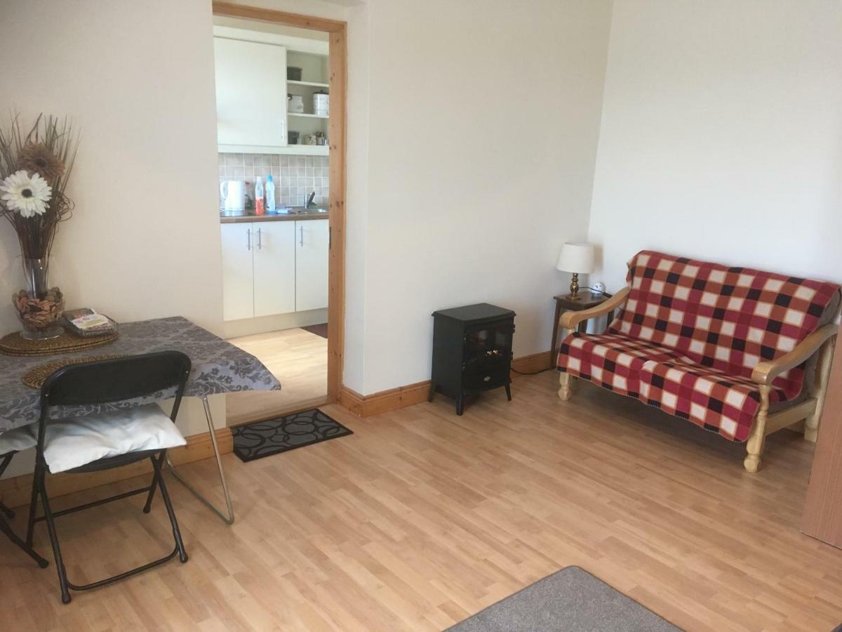 Baurleigh Studio Apartment P72F340 Lissaphooca Cross Roads Exterior photo